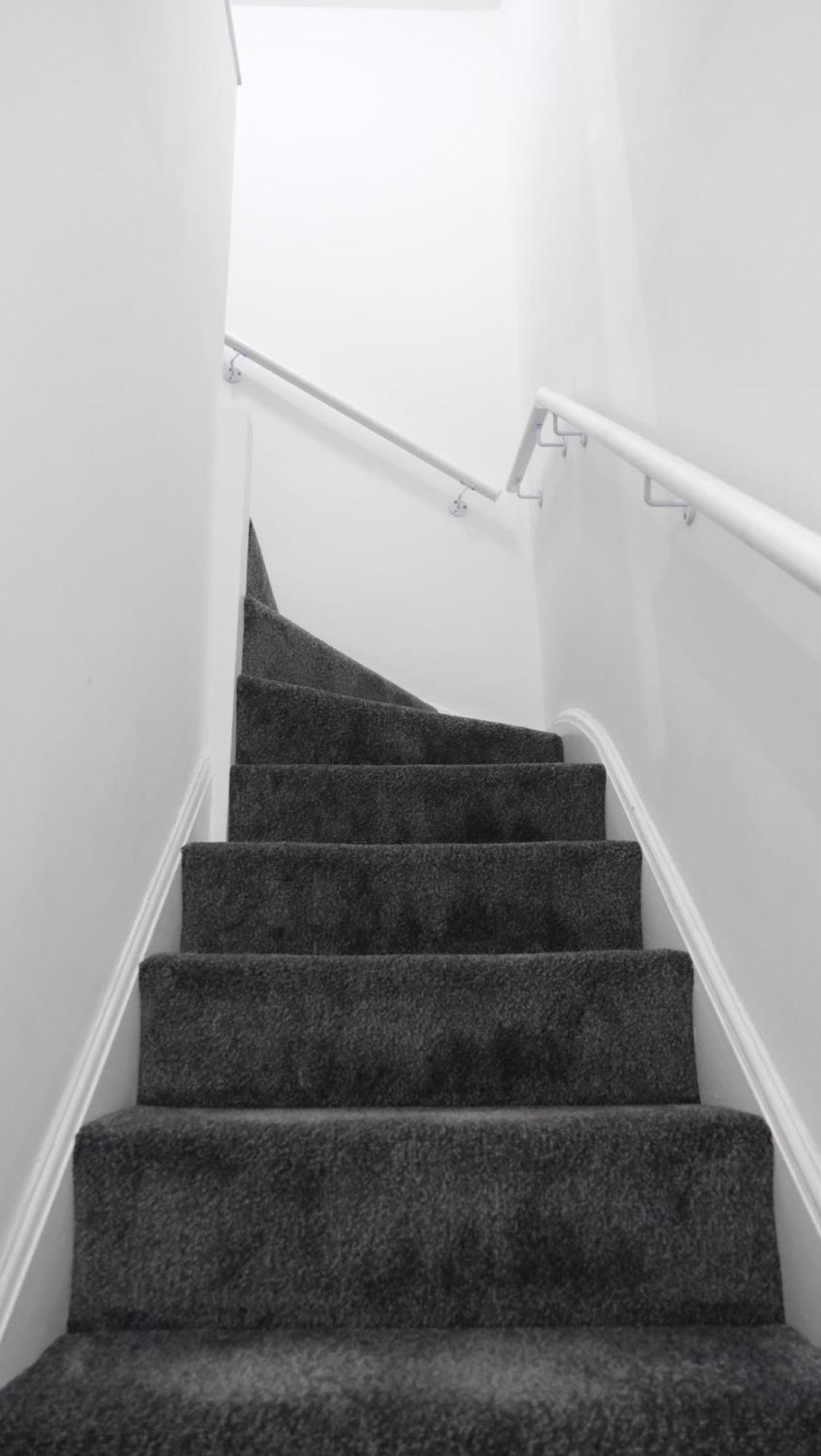 Modernized Three Bedroom House Near City Stadium, Attractions, City Centre - Sky N Netflix - Convenient Transport Манчестър Екстериор снимка